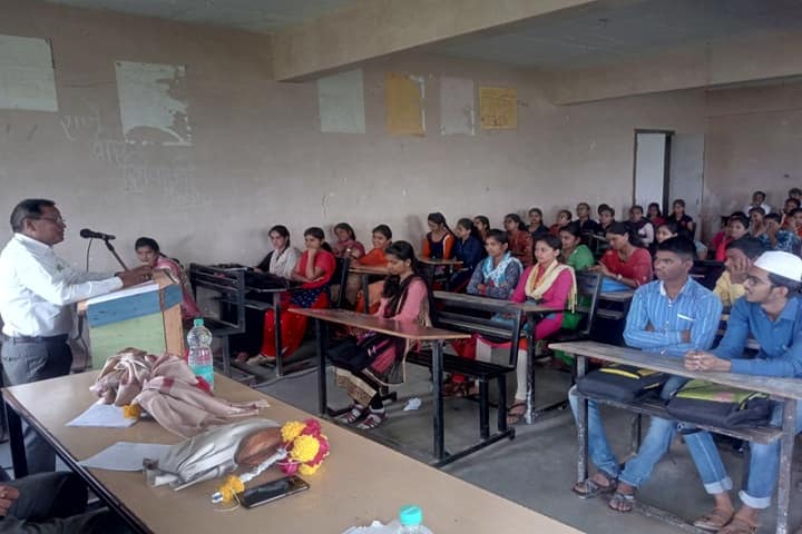 Jagdamba Education Society's SND Arts campus in Yeola, Maharashtra, India — photo 3