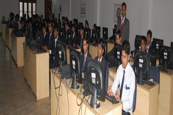 Shri Jeet Ram Smarak Institute of Engineering and Technology campus in Bareilly, Uttar Pradesh, India — photo 6