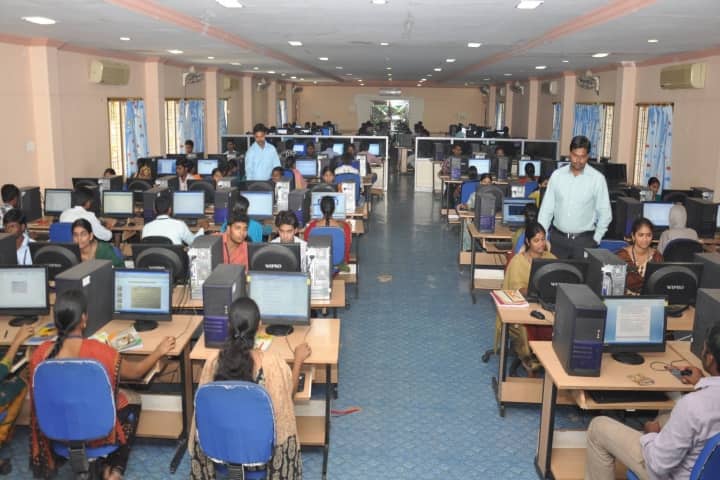Khader Memorial College of Engineering and Technology campus in Nalgonda, Telangana, India — photo 5