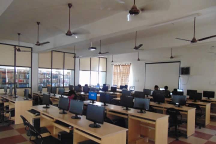 Professional Educational Trusts Group of Institutions Faculty of Engineering campus in Tiruppur, Tamil Nadu, India — photo 6