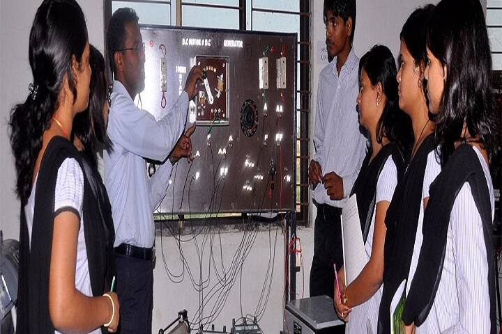 HI-Tech College of Engineering campus in Bhubaneswar, Odisha, India — photo 3
