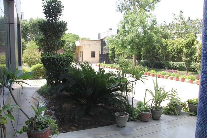 Rishi Chadha Vishvas Girls Institute of Technology campus in Ghaziabad, Uttar Pradesh, India — photo 3