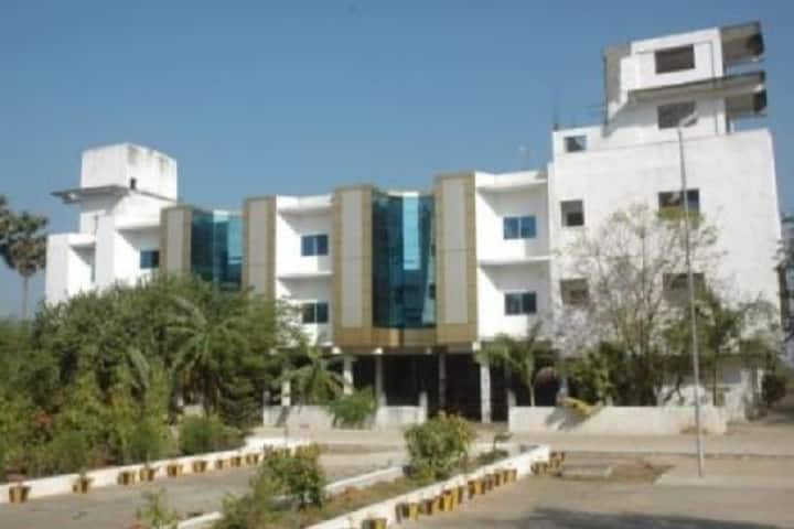 Bhajarang Engineering College campus in Thiruvallur, Tamil Nadu, India — photo 1