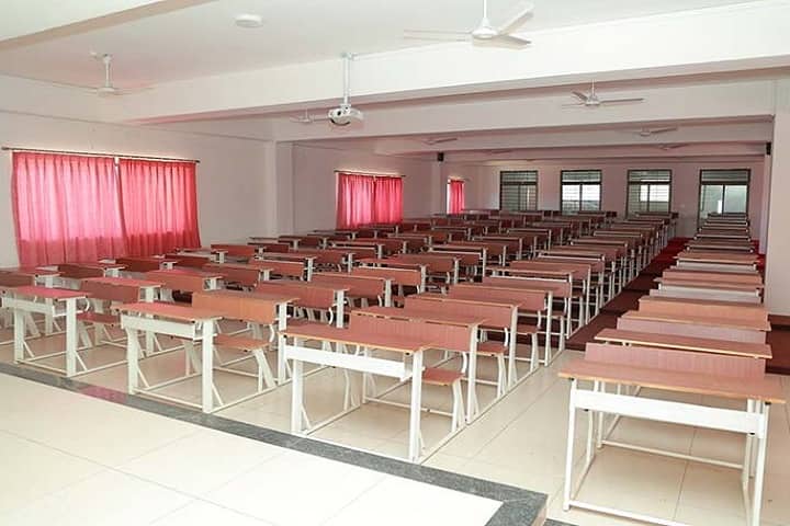 Jagadguru Gangadhar Mahaswamigalu Moorsavirmath Medical College campus in Hubli, Karnataka, India — photo 6