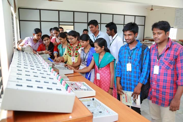 Jagruti Institute of Engineering and Technology campus in Ibrahimpatnam, Telangana, India — photo 4