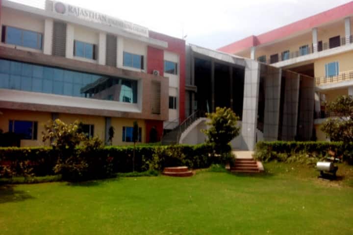 Rajasthan Engineering College campus in Dausa, Rajasthan, India — photo 1