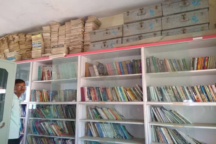 Shri Brahmanand Swami Shikshan Prasarak Mandal's Arts and Commerce College campus in Nashik, Maharashtra, India — photo 2