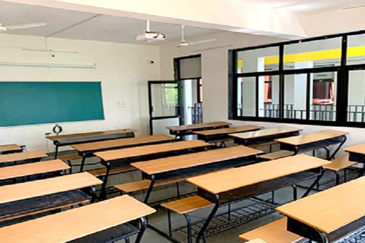 Khyati College of Physiotherapy campus in Ahmedabad, Gujarat, India — photo 6