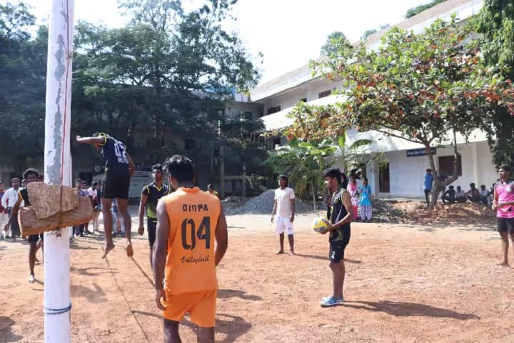 Cheran College of Arts and Science campus in Tiruppur, Tamil Nadu, India — photo 4