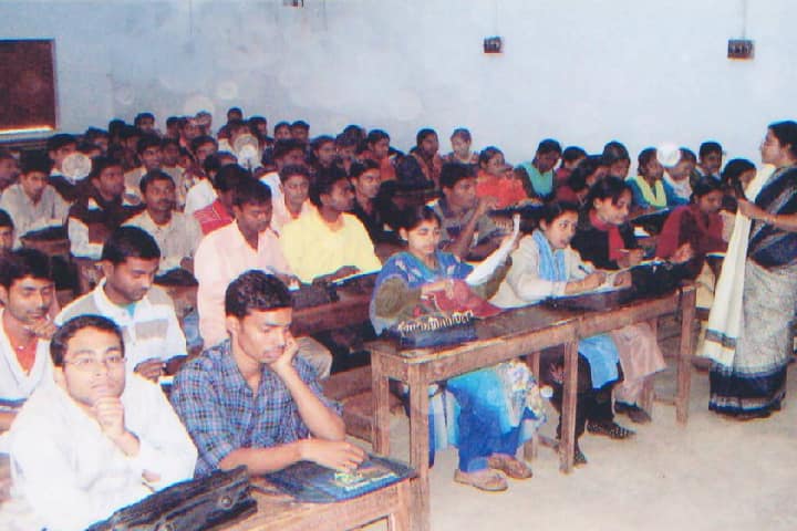 Gushkara Mahavidyalaya campus in Purba Bardhaman, West Bengal, India — photo 3