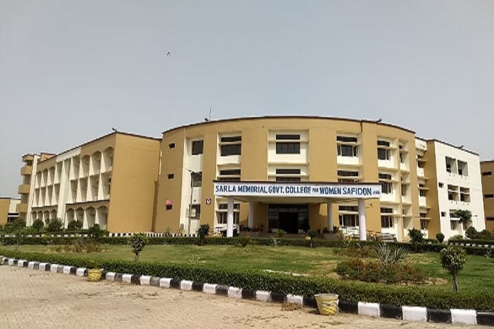 Sarla Memorial Government Girls College campus in Safidon, Haryana, India — photo 1