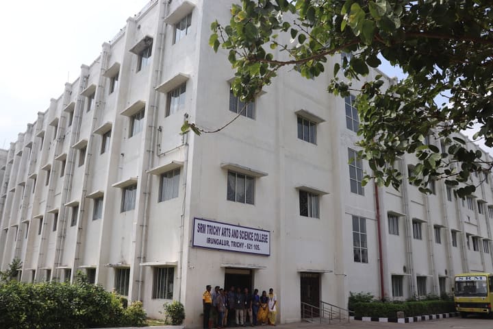 SRM Trichy Arts and Science College campus in Tiruchirappalli, Tamil Nadu, India — photo 1