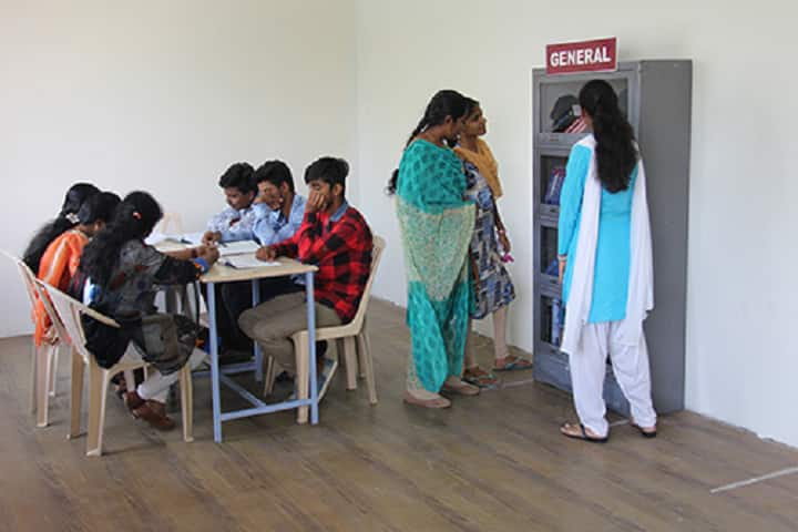 SRM Trichy Arts and Science College campus in Tiruchirappalli, Tamil Nadu, India — photo 2