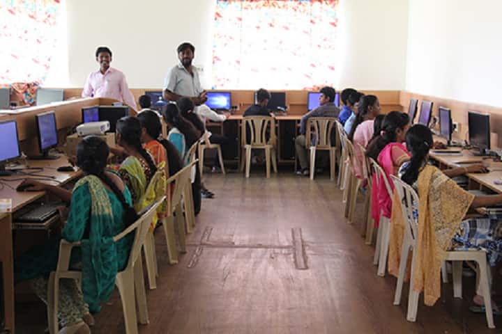 SRM Trichy Arts and Science College campus in Tiruchirappalli, Tamil Nadu, India — photo 3