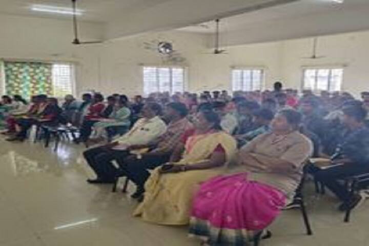 SRM Trichy Arts and Science College campus in Tiruchirappalli, Tamil Nadu, India — photo 5