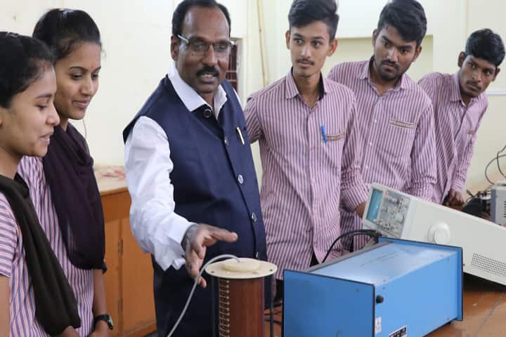 Kittel Science College campus in Dharwad, Karnataka, India — photo 4