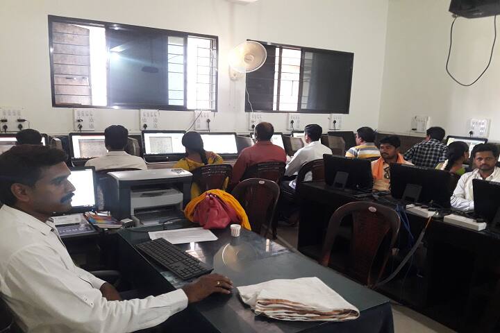 Late Sow Sheshabai Sitaram Mundhe Arts College campus in Gangakhed, Maharashtra, India — photo 4