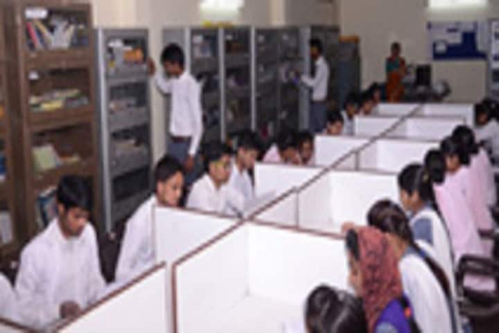 Khusro Degree College campus in Shahjahanpur, Uttar Pradesh, India — photo 2