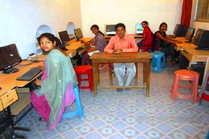 Kusum Bai Jain Girls College campus in Bhind, Madhya Pradesh, India — photo 2