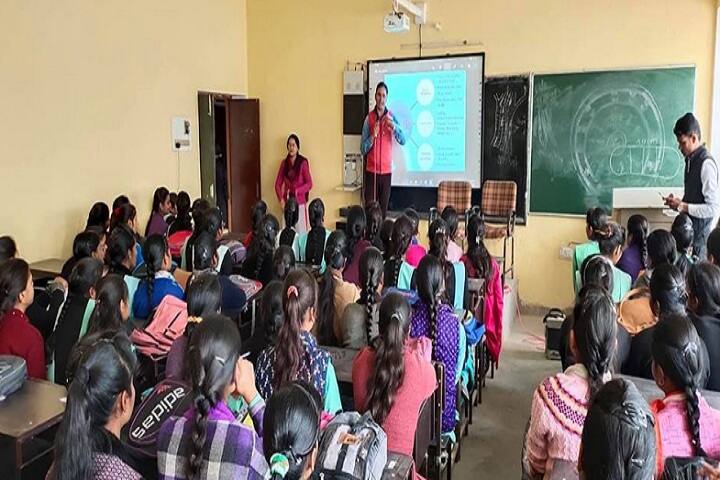 Deenanath Pandey Government Girls Post Graduate College campus in Deoria, Uttar Pradesh, India — photo 5