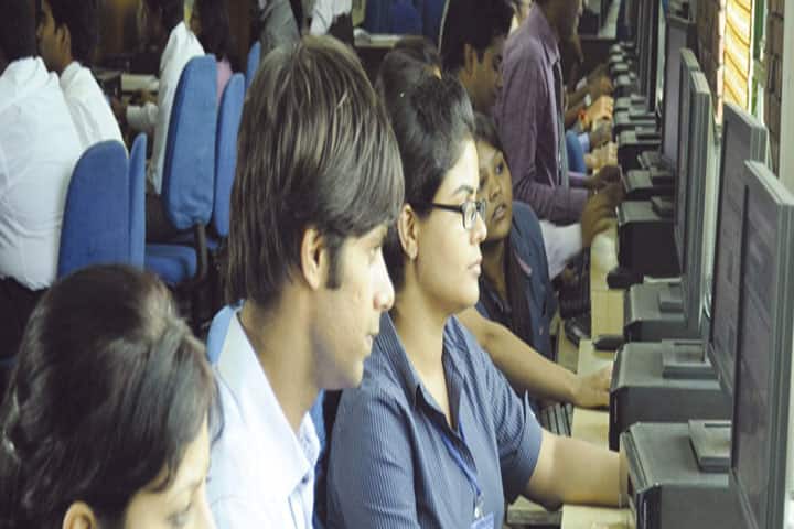 NIILM Centre for Management Studies campus in Greater Noida, Uttar Pradesh, India — photo 4