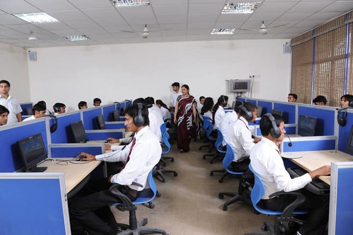 Skyline Institute of Engineering and Technology campus in Greater Noida, Uttar Pradesh, India — photo 5