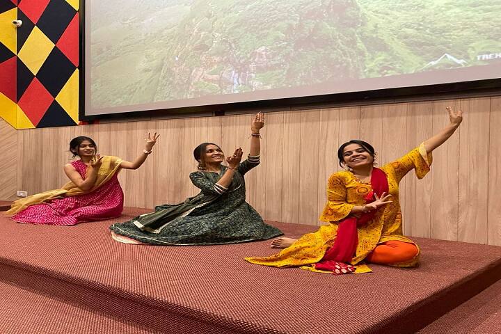 Thakur Shyamnarayan College of Education and Research campus in Mumbai, Maharashtra, India — photo 3