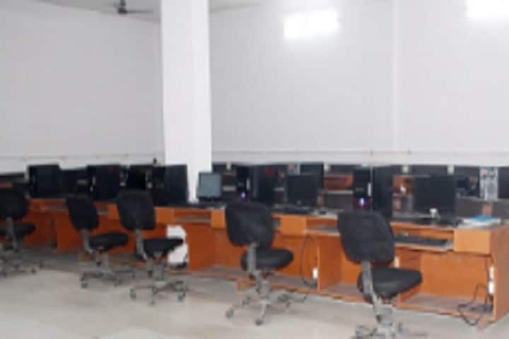 Rama Jain Kanya Mahavidyalaya campus in Bijnor, Uttar Pradesh, India — photo 5