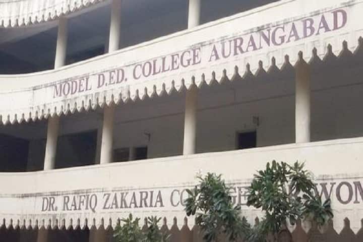 Dr Rafiq Zakaria College for Women campus in Aurangabad, Maharashtra, India — photo 1