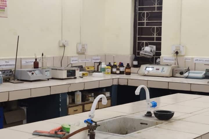 Dr Rafiq Zakaria College for Women campus in Aurangabad, Maharashtra, India — photo 2