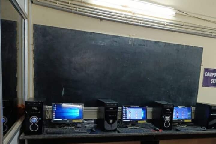 KE Board's First Grade Arts and Commerce College campus in Dharwad, Karnataka, India — photo 5
