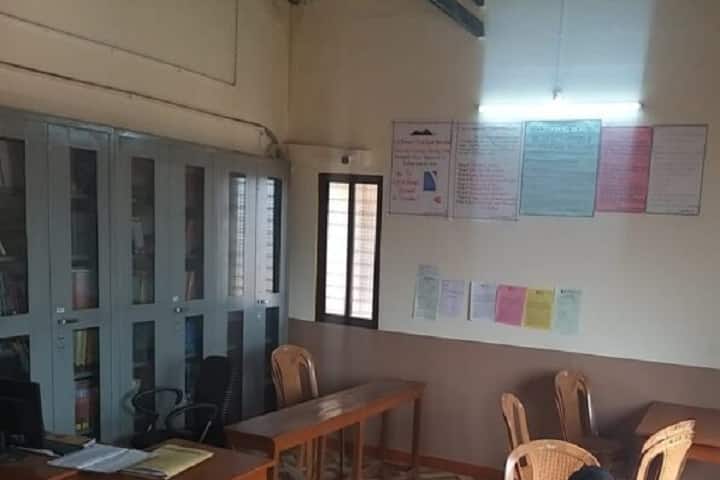 KE Board's First Grade Arts and Commerce College campus in Dharwad, Karnataka, India — photo 6