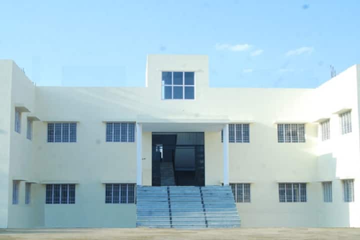 Smt Ram Kumari PG Mahila Mahavidyalaya campus in Jhunjhunu, Rajasthan, India — photo 1
