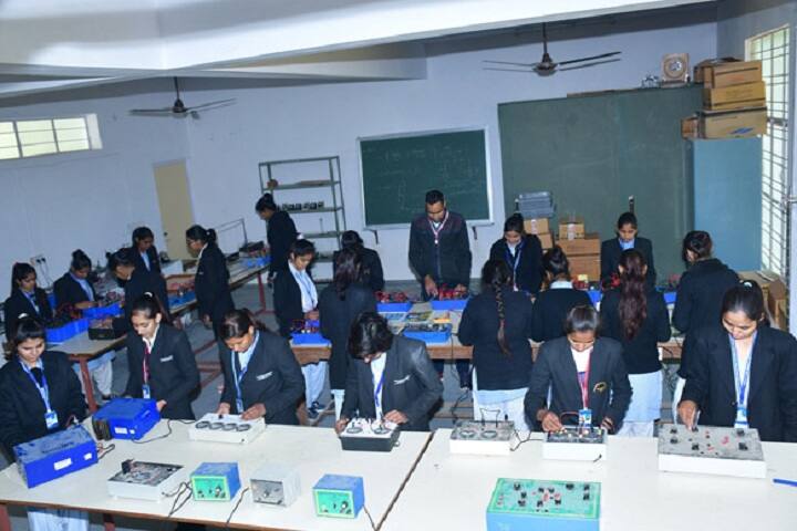 Smt Ram Kumari PG Mahila Mahavidyalaya campus in Jhunjhunu, Rajasthan, India — photo 5