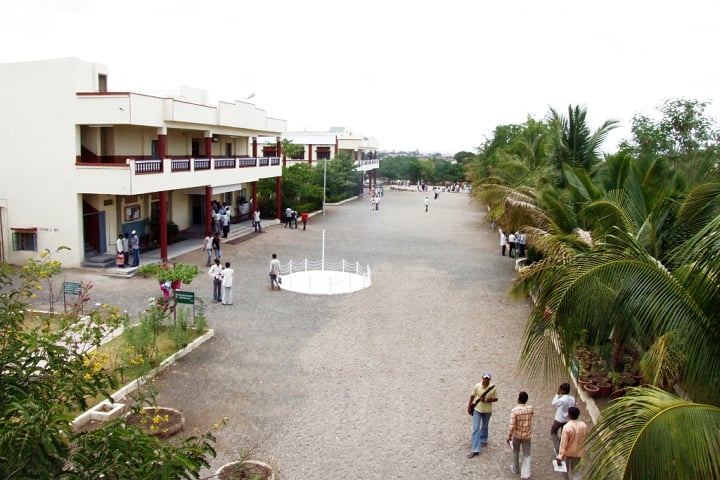 Matsyodari Shikshan Sanstha's Ankushrao Tope College campus in Jalna, Maharashtra, India — photo 1