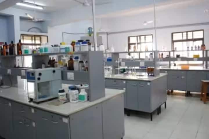 Th Jai Narayan Singh Memorial Degree College campus in Fatehpur, Uttar Pradesh, India — photo 3