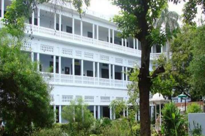 Brahmanand College campus in Kanpur, Uttar Pradesh, India — photo 1
