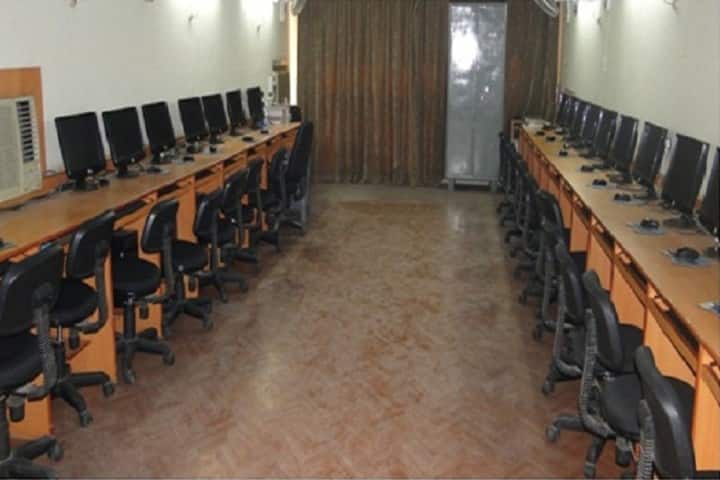 Brahmanand College campus in Kanpur, Uttar Pradesh, India — photo 5