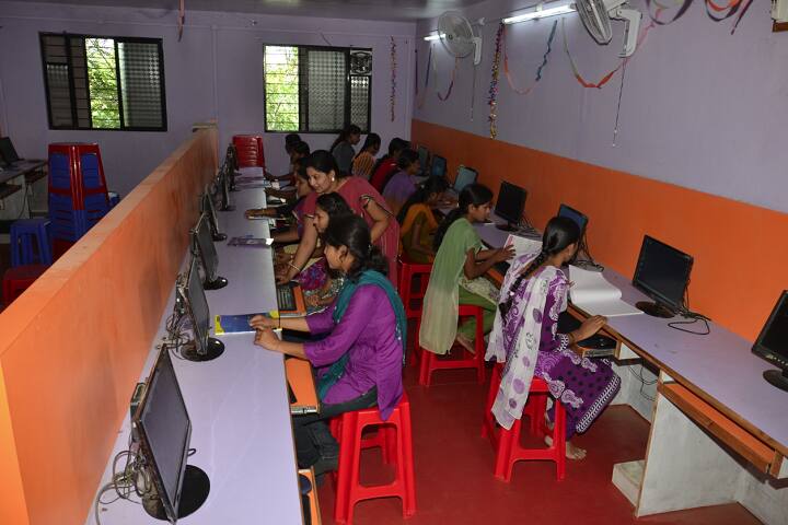 Smt Ratnaprabhadevi Patil Mahavidyalaya campus in Bawada, Maharashtra, India — photo 2