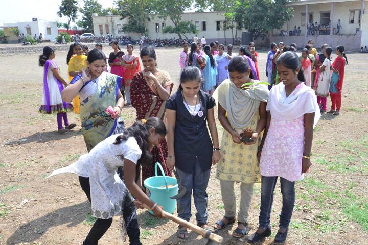 Smt Ratnaprabhadevi Patil Mahavidyalaya campus in Bawada, Maharashtra, India — photo 3