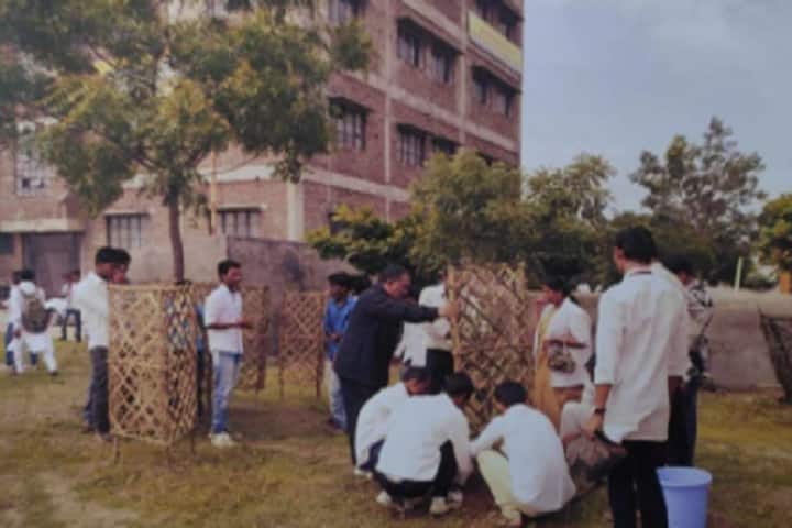 Shri Sudhakarrao Naik Arts and Umashankar Khetan Commerce College campus in Akola, Maharashtra, India — photo 1