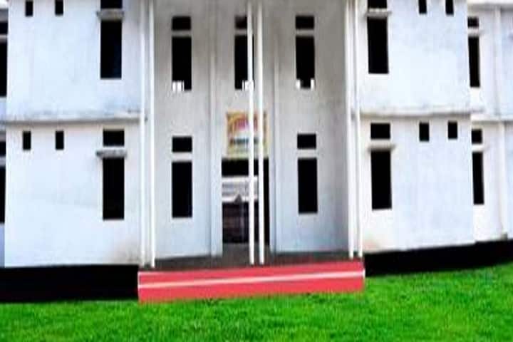 Navyug Post Graduate College campus in Sultanpur, Uttar Pradesh, India — photo 1