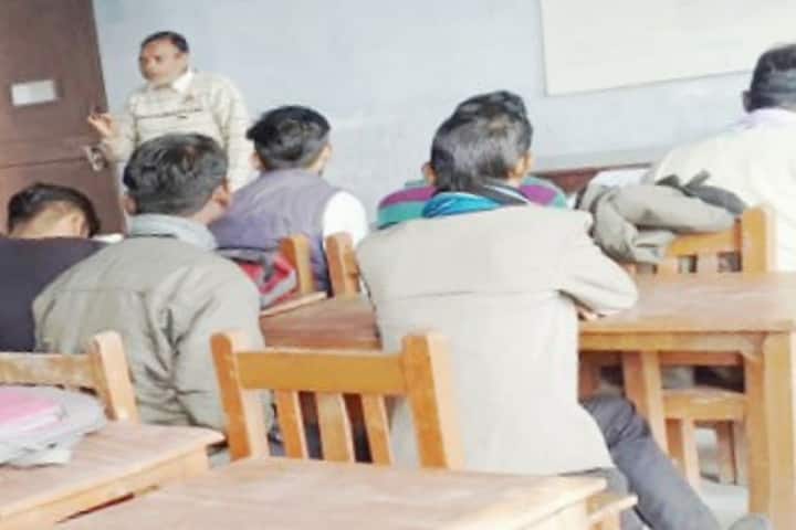 Dr Babu Ram Gangwar Smarak College campus in Bareilly, Uttar Pradesh, India — photo 2