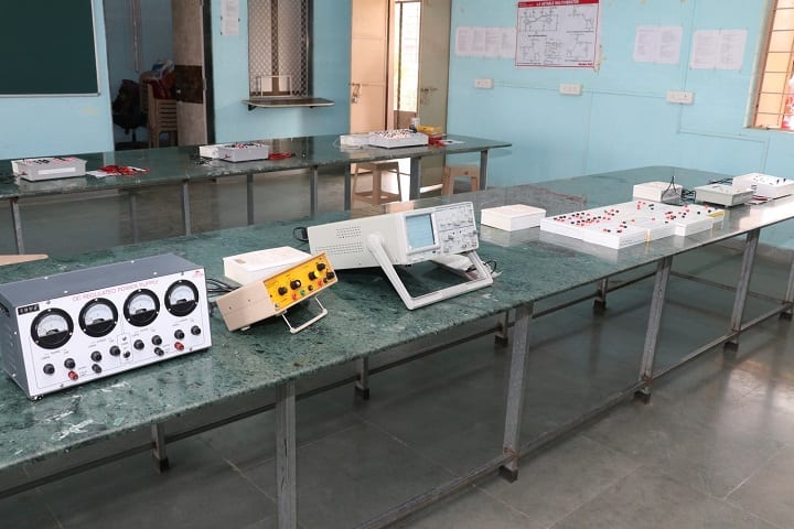 Dr Shantilal Dhanji Devsey Arts College and Commerce and Science College campus in Wada, Maharashtra, India — photo 4