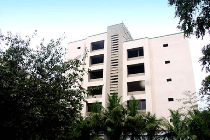 RR International College of Commerce and Science campus in Mumbai, Maharashtra, India — photo 1