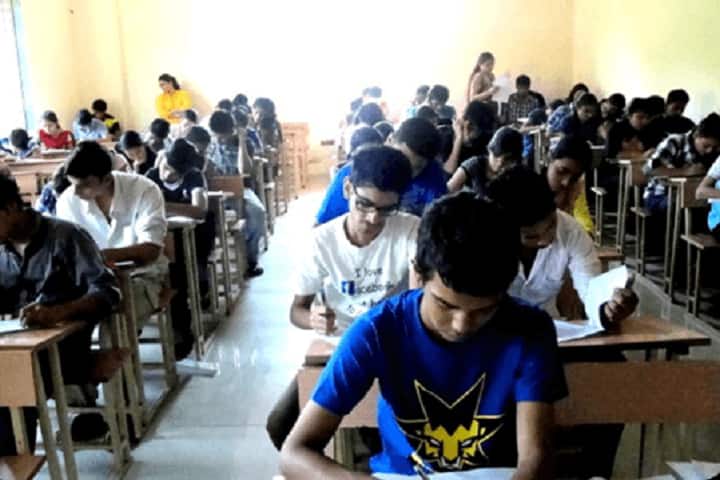 RR International College of Commerce and Science campus in Mumbai, Maharashtra, India — photo 2