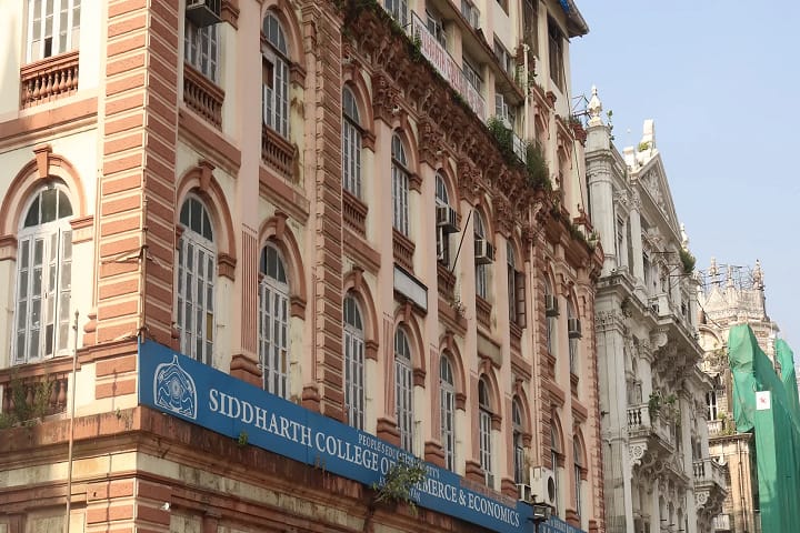 People's Education Society's Siddharth College of Commerce and Economics campus in Mumbai, Maharashtra, India — photo 1