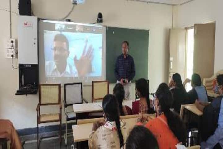 Government Degree and PG College for Women campus in Khammam, Telangana, India — photo 4