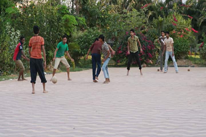 Kamala College of Nursing campus in Bangalore, Karnataka, India — photo 6