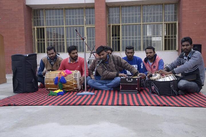 University College campus in Barnala, Punjab, India — photo 5